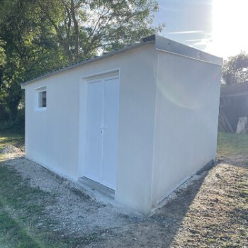 Abri de jardin en béton enduit 1 pente